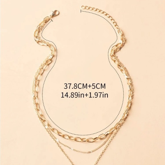 New layered necklace with twisted round charm - Picture 3 of 5